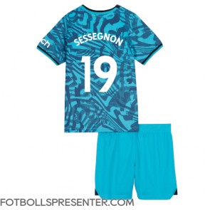 Tottenham Hotspur Ryan Sessegnon #19 Tredje tröja Barn 2022-23 Kortärmad (+ korta byxor)